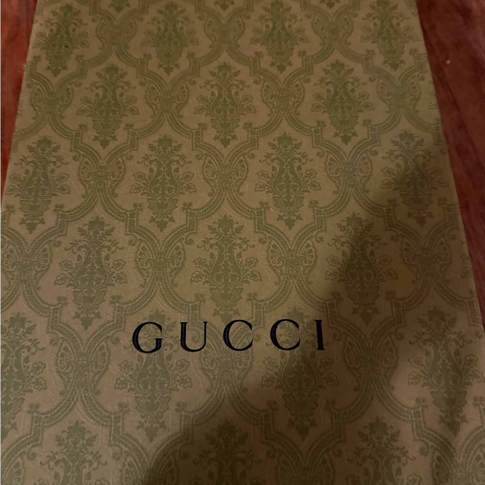 Gucci Attache Small Shoulder Bag In Beige And Ebony Supreme Canvas
Authentic - Picture 8 of 15